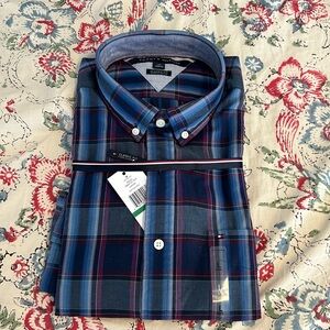 NWT Tommy Hilfiger Classic Fit button down shirt, SZ L